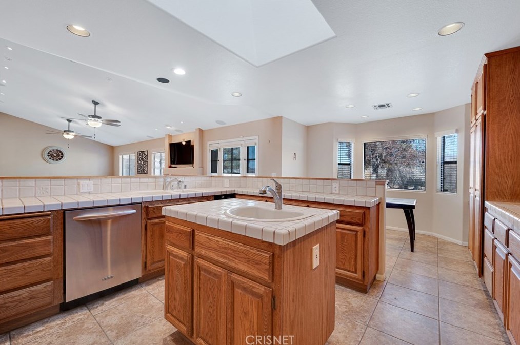 2453 Trails End Rd, Acton CA  93510-2442 exterior