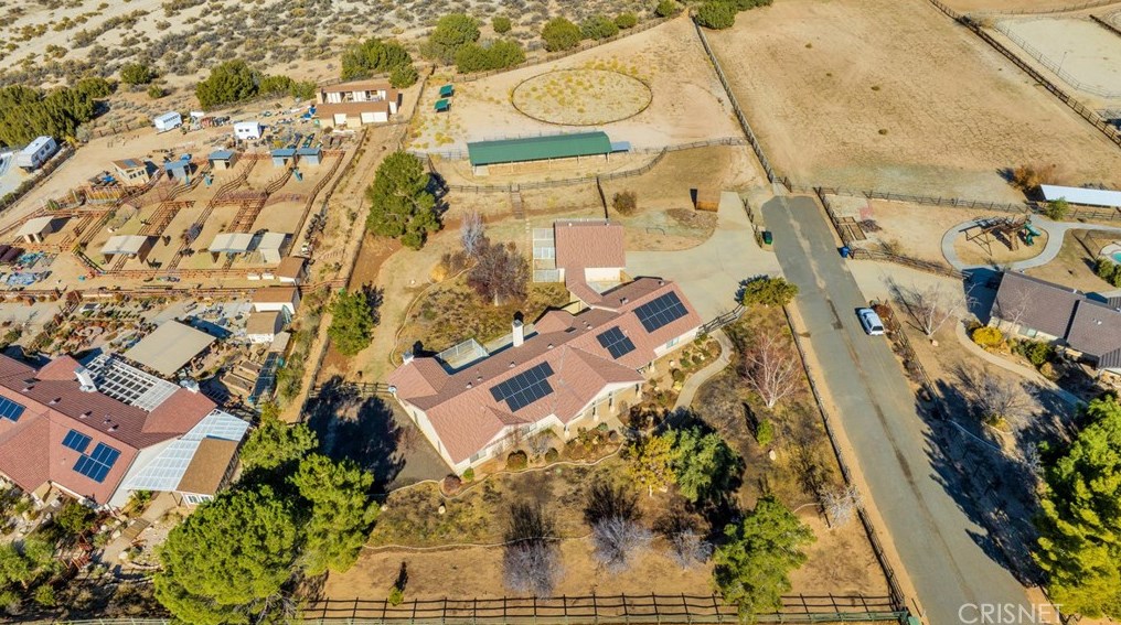 2453 Trails End Rd, Acton CA  93510-2442 exterior