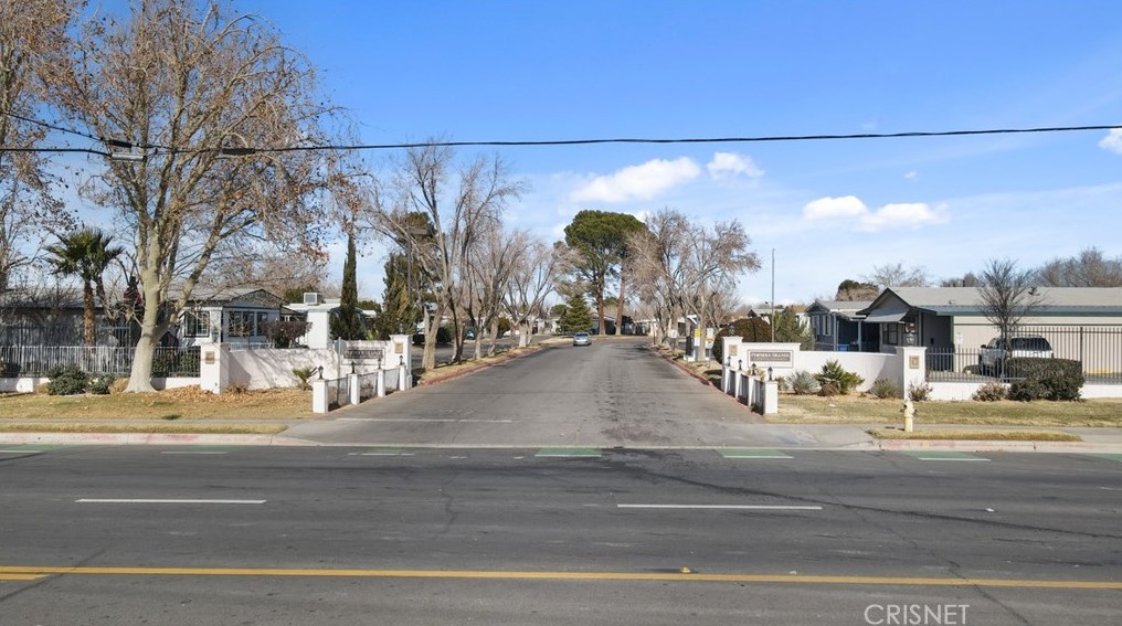 1301 E Avenue I, Lancaster, CA 93535