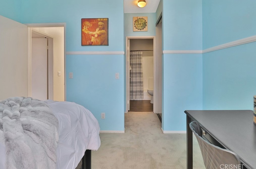 161 Mcafee Ct, Thousand Oaks CA 91360-2670 exterior