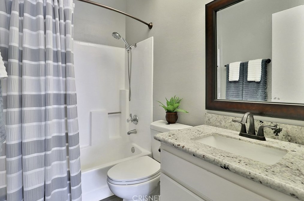 161 Mcafee Ct, Thousand Oaks CA 91360-2670 exterior