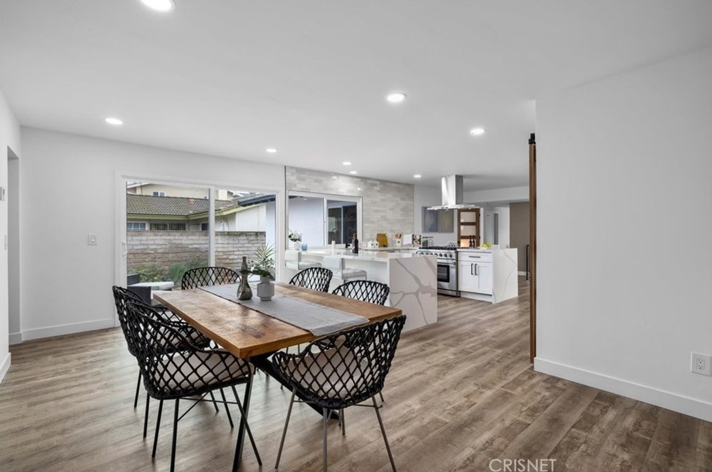 5120 Lindblade Dr, Los Angeles CA  90230-5944 exterior