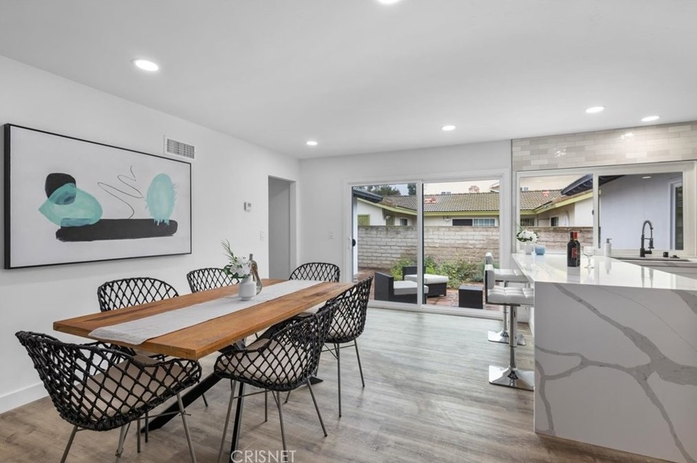 5120 Lindblade Dr, Los Angeles CA  90230-5944 exterior