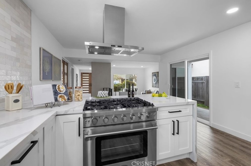 5120 Lindblade Dr, Los Angeles CA  90230-5944 exterior