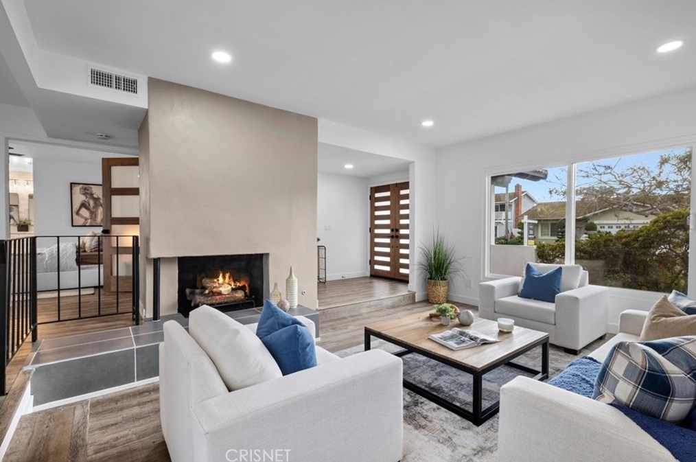 5120 Lindblade Dr, Los Angeles CA  90230-5944 exterior