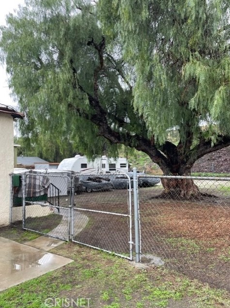 13029 Paxton St, Los Angeles CA  91331-1153 exterior