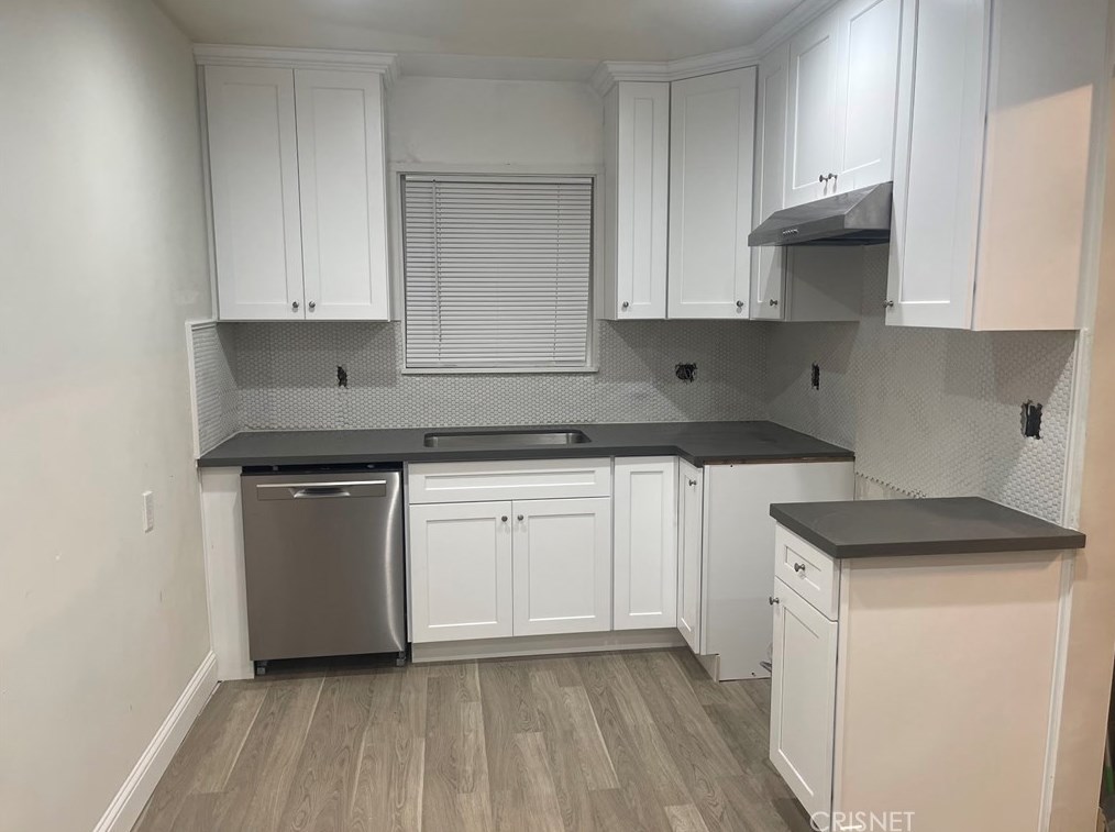 17921 Vanowen St, Los Angeles CA  91335-5637 exterior
