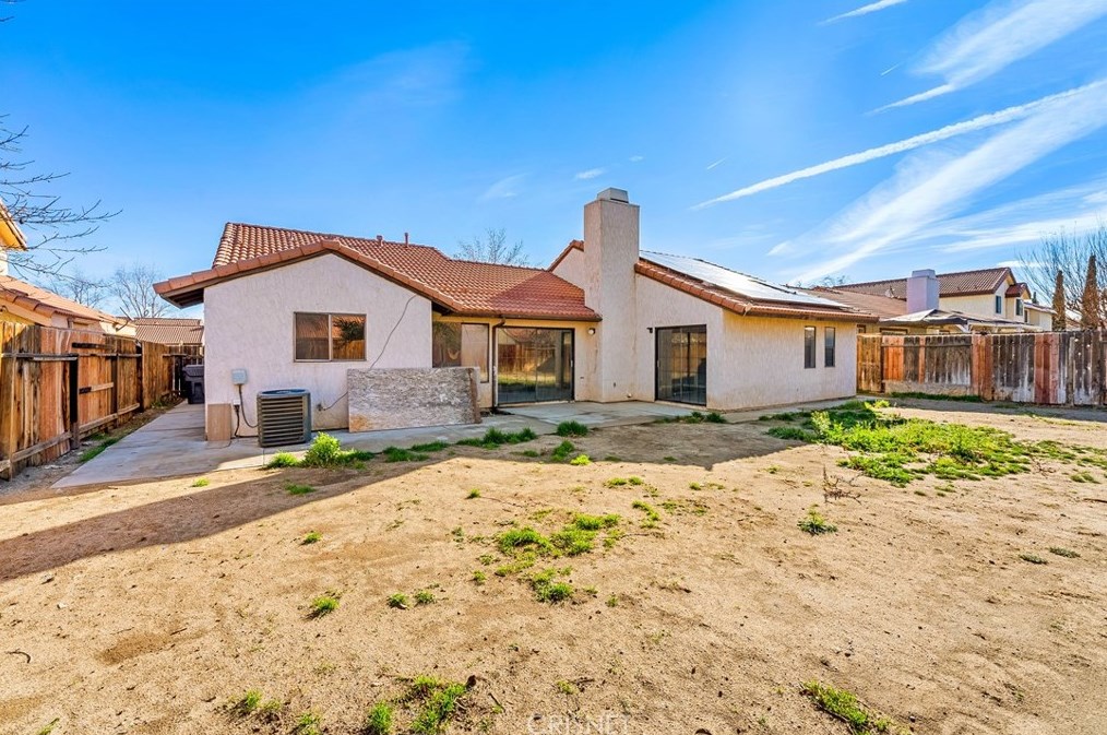 37735 Tackstem St, Palmdale CA  93552-3878 exterior