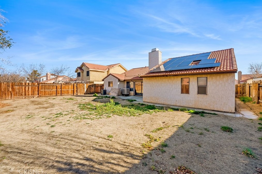 37735 Tackstem St, Palmdale CA  93552-3878 exterior
