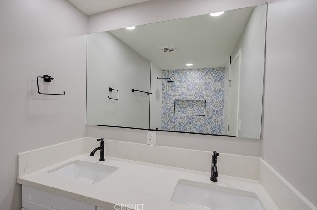 7730 Zelzah Ave, Los Angeles CA  91335-2244 exterior