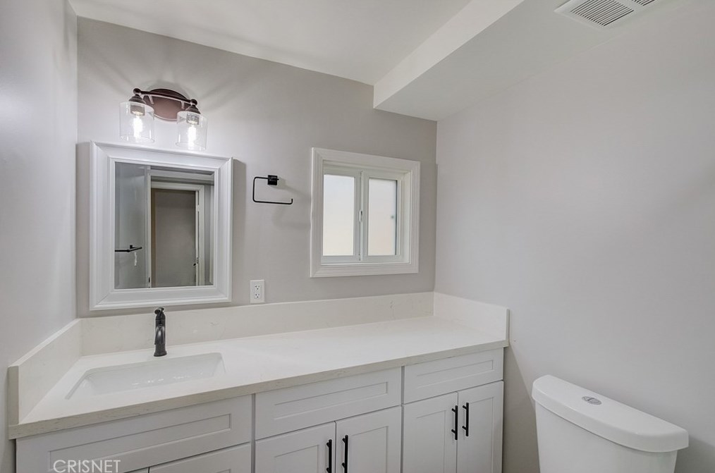 7730 Zelzah Ave, Los Angeles CA  91335-2244 exterior