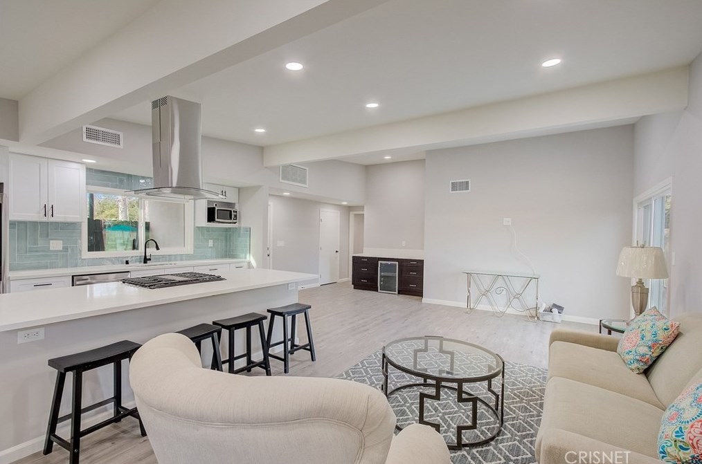 7730 Zelzah Ave, Los Angeles CA  91335-2244 exterior
