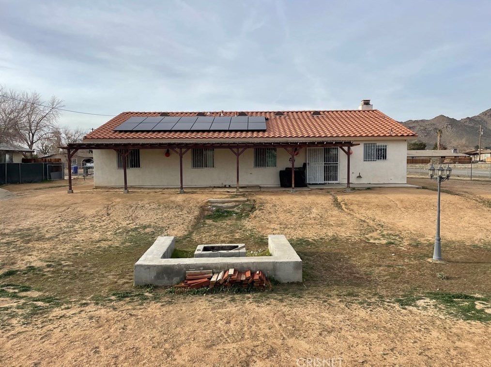 15531 Tonekai Rd, Apple Valley CA  92307-2947 exterior