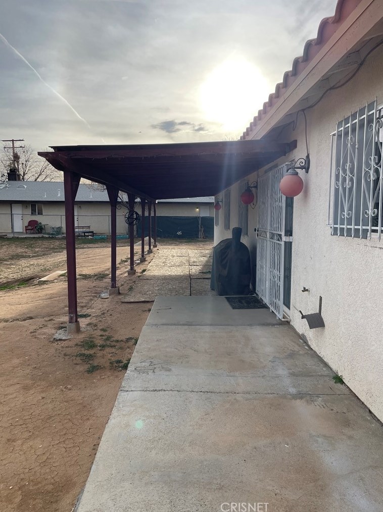 15531 Tonekai Rd, Apple Valley CA  92307-2947 exterior