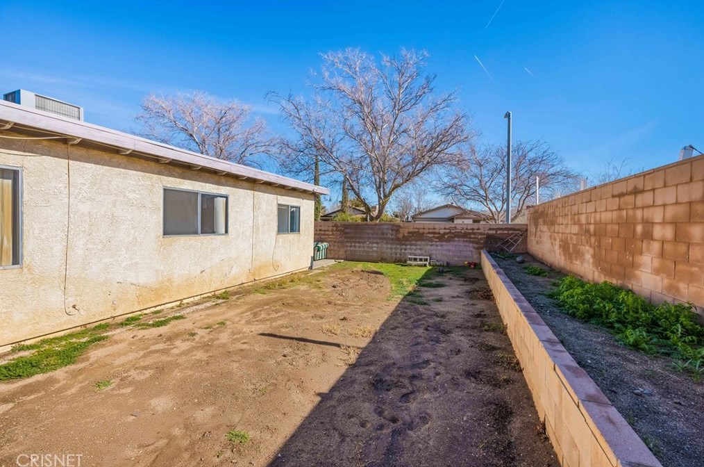 3144 Avenue, Palmdale CA  93550-0056 exterior