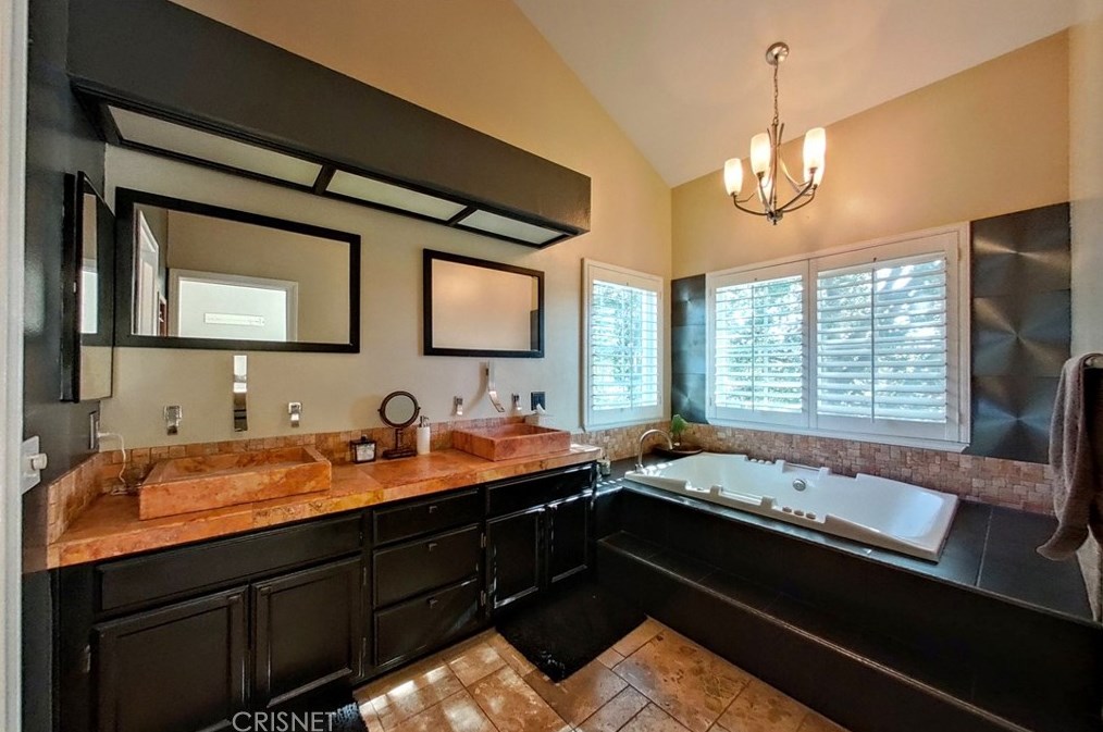 3107 Hillcrest Dr, Thousand Oaks CA  91362-3162 exterior