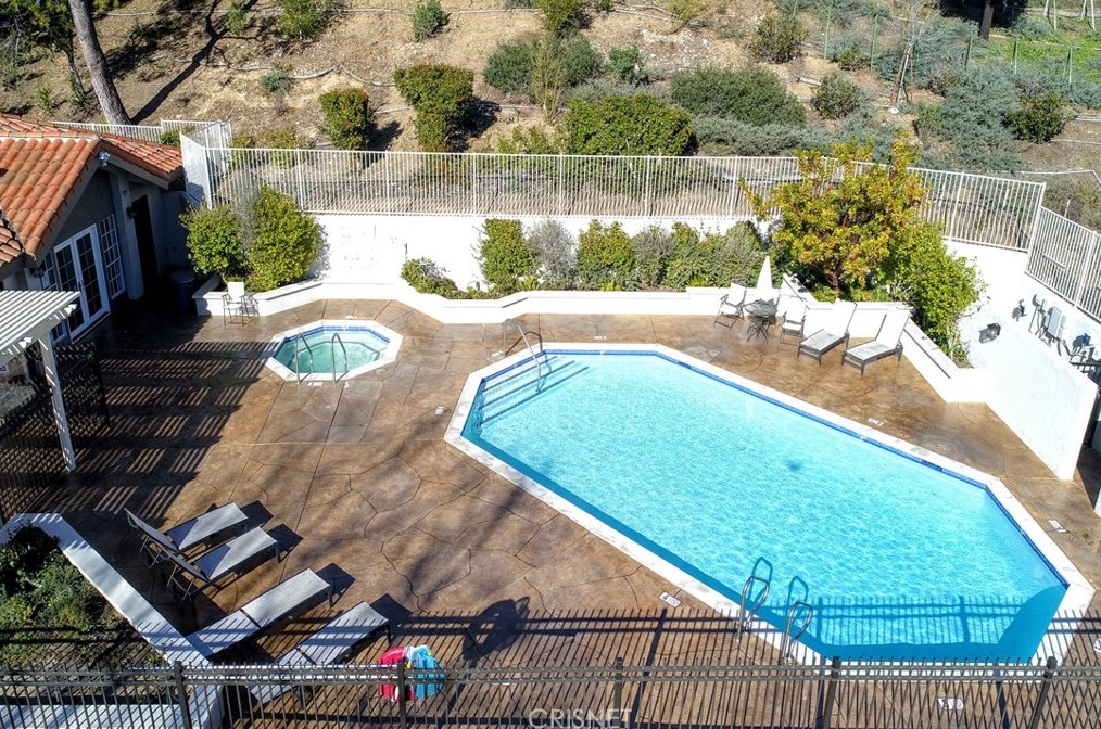 3107 Hillcrest Dr, Thousand Oaks CA  91362-3162 exterior