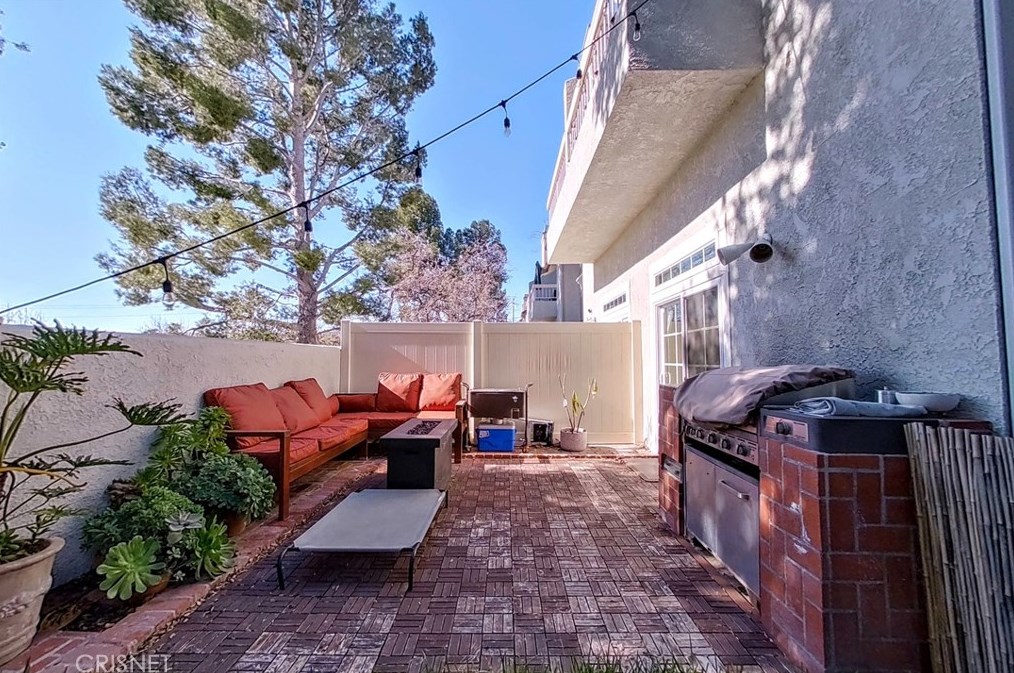 3107 Hillcrest Dr, Thousand Oaks CA  91362-3162 exterior