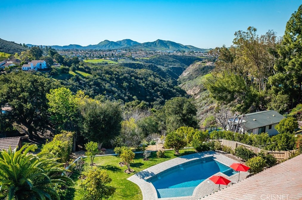 1485 Calle Yucca, Thousand Oaks CA  91360-2246 exterior