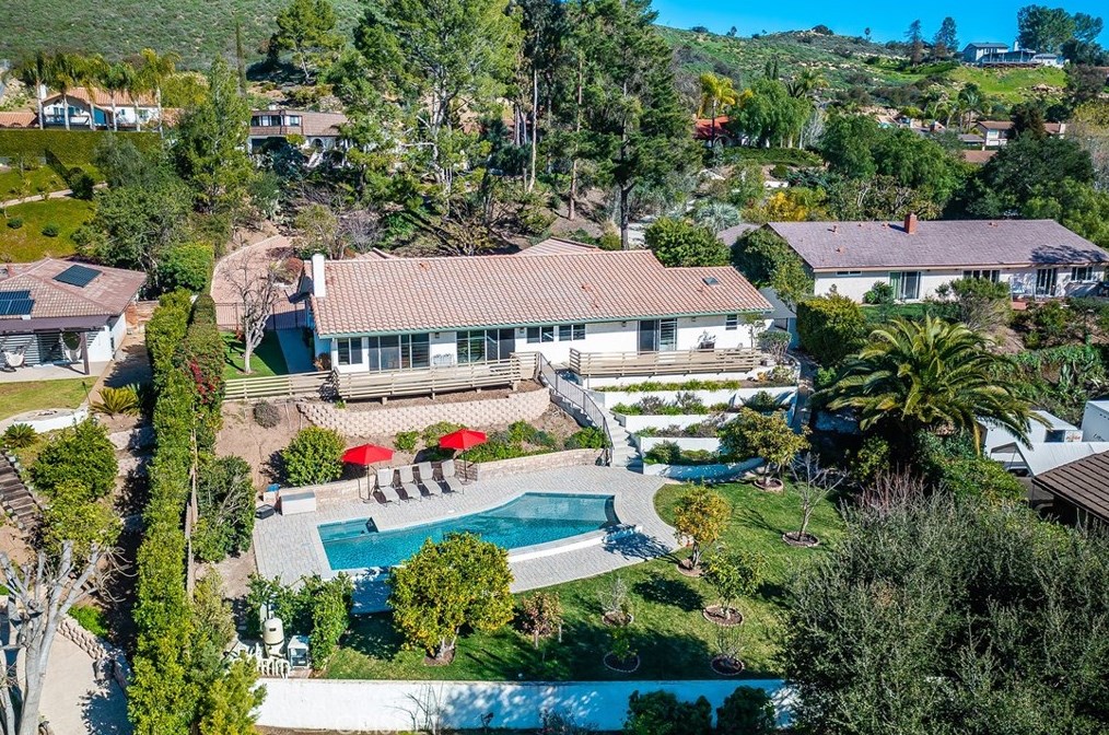 1485 Calle Yucca, Thousand Oaks CA  91360-2246 exterior