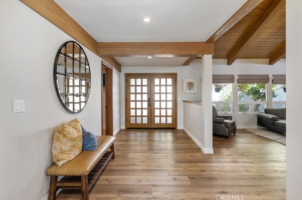 1485 Calle Yucca, Thousand Oaks CA  91360-2246 exterior