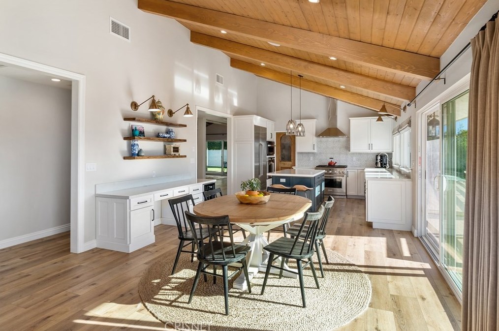 1485 Calle Yucca, Thousand Oaks CA  91360-2246 exterior