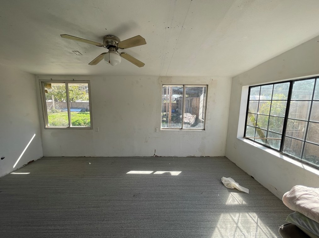 12470 Pinney St, Los Angeles CA  91331-1343 exterior