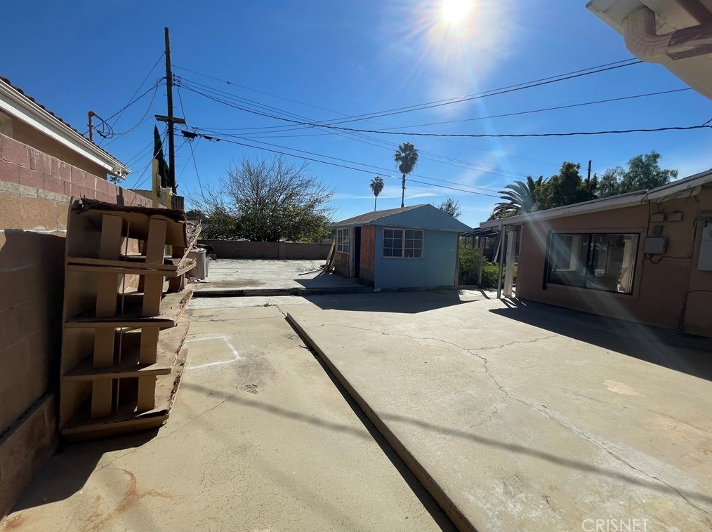 12470 Pinney St, Los Angeles CA  91331-1343 exterior