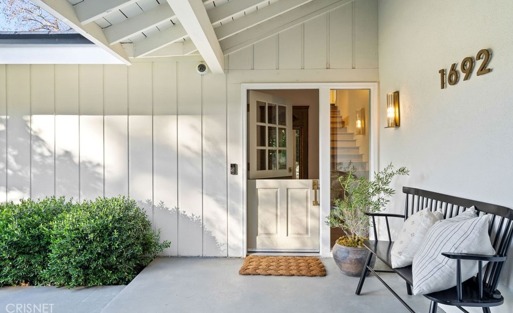 1692 Camberwell Pl, Thousand Oaks CA  91361-1507 exterior
