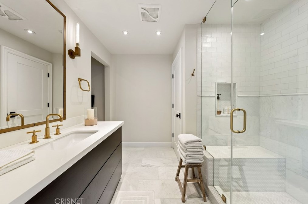 1692 Camberwell Pl, Thousand Oaks CA  91361-1507 exterior