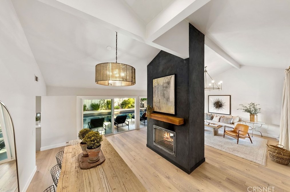 1692 Camberwell Pl, Thousand Oaks CA  91361-1507 exterior