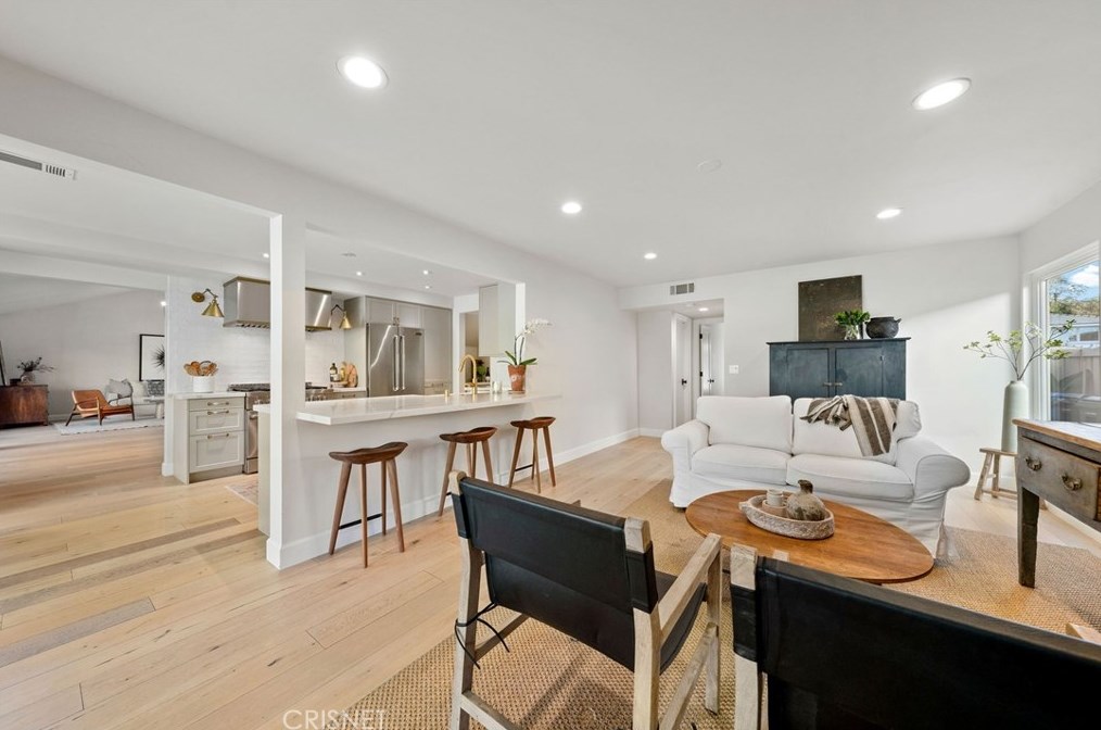 1692 Camberwell Pl, Thousand Oaks CA  91361-1507 exterior
