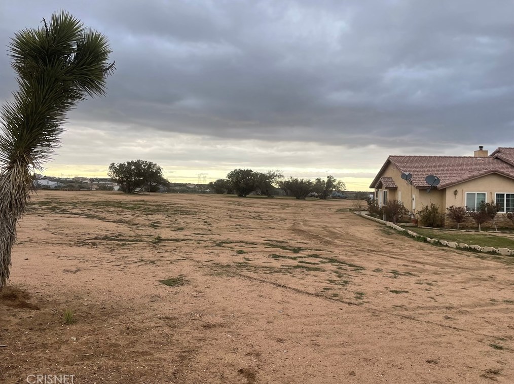 11150 Stuveling St, Hesperia CA  92344-0008 exterior