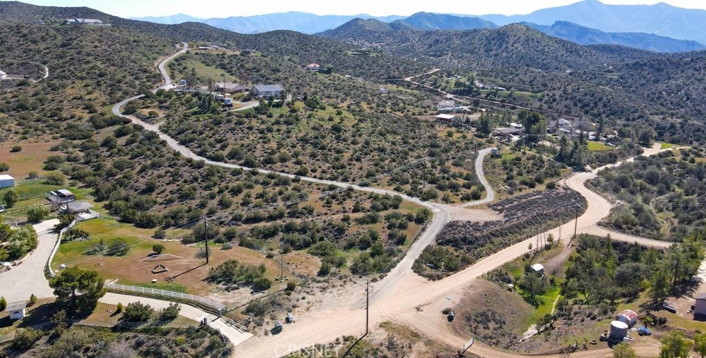 33350 Hubbard Rd, Acton CA  93510-1546 exterior