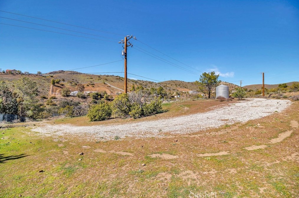 33350 Hubbard Rd, Acton CA  93510-1546 exterior