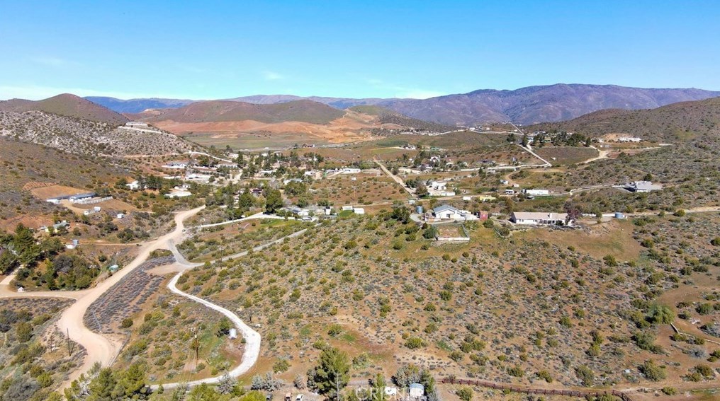 33350 Hubbard Rd, Acton CA  93510-1546 exterior