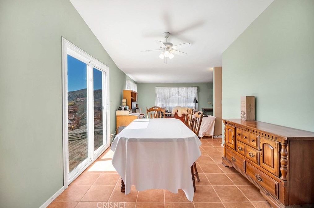 33350 Hubbard Rd, Acton CA  93510-1546 exterior