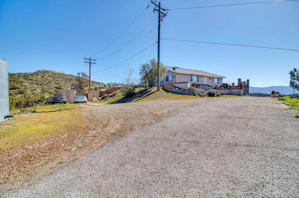 33350 Hubbard Rd, Acton CA  93510-1546 exterior