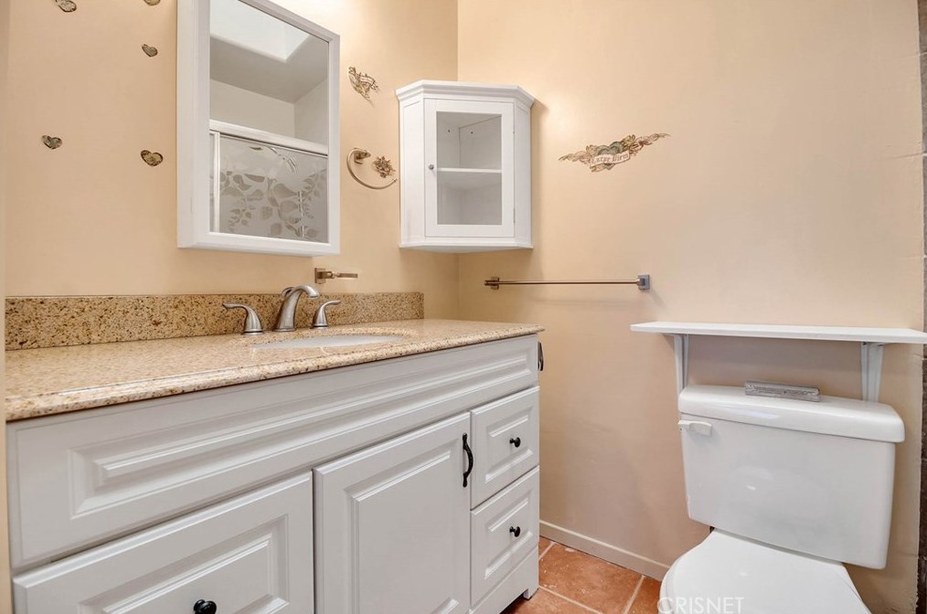 33350 Hubbard Rd, Acton CA  93510-1546 exterior