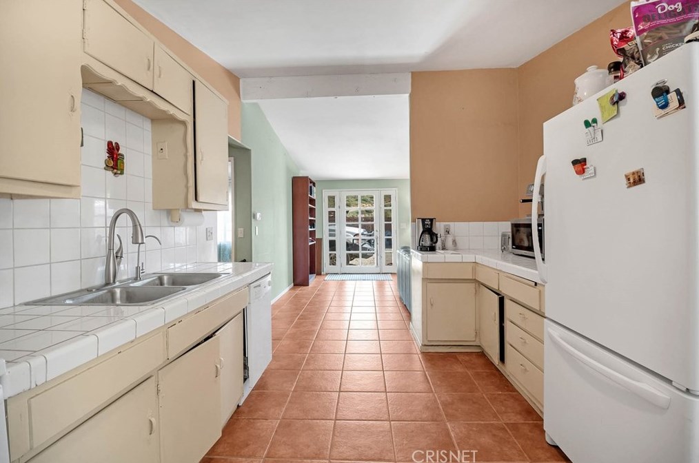 33350 Hubbard Rd, Acton CA  93510-1546 exterior