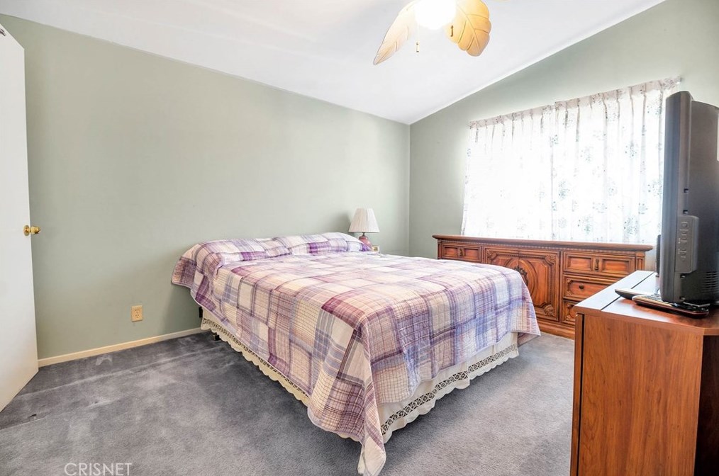 33350 Hubbard Rd, Acton CA  93510-1546 exterior