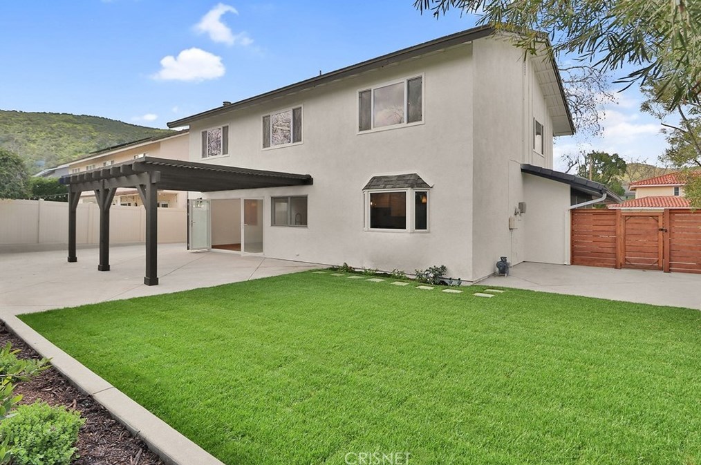 1632 Camberwell Pl, Thousand Oaks CA  91361-1507 exterior