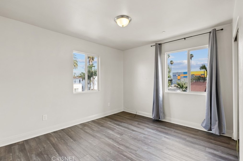 524 85th St, Los Angeles CA  90044-5820 exterior