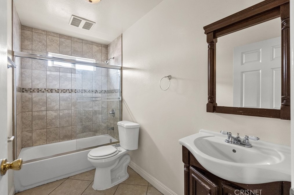 524 85th St, Los Angeles CA  90044-5820 exterior