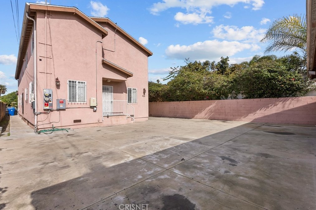 524 85th St, Los Angeles CA  90044-5820 exterior