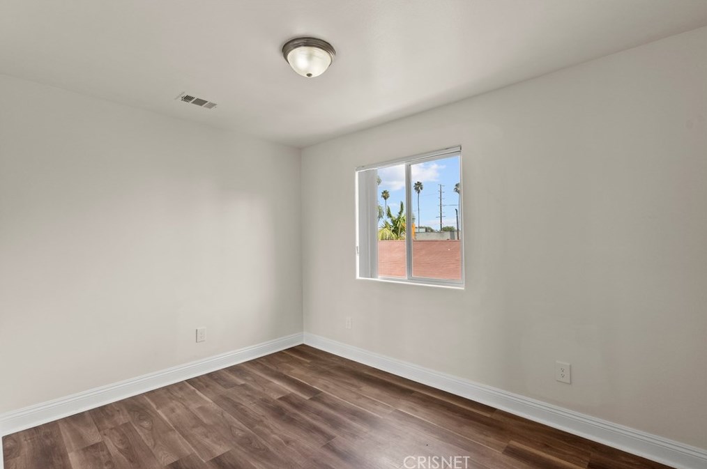 524 85th St, Los Angeles CA  90044-5820 exterior