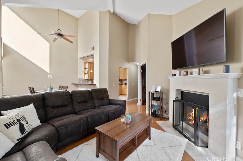 53 Mcafee Ct, Thousand Oaks CA  91360-2667 exterior
