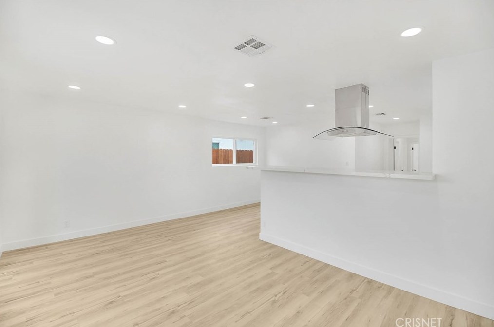 13170 Mercer St, Los Angeles CA  91331-2434 exterior