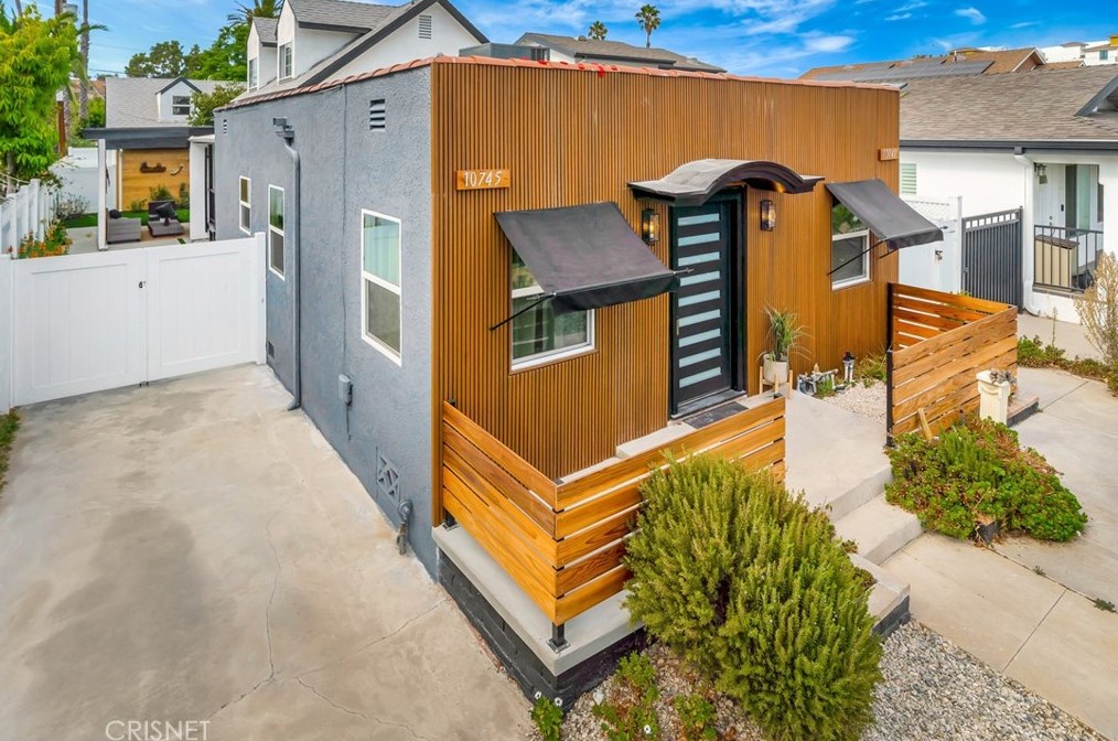 10745 Tabor St, Los Angeles CA  90034-5511 exterior