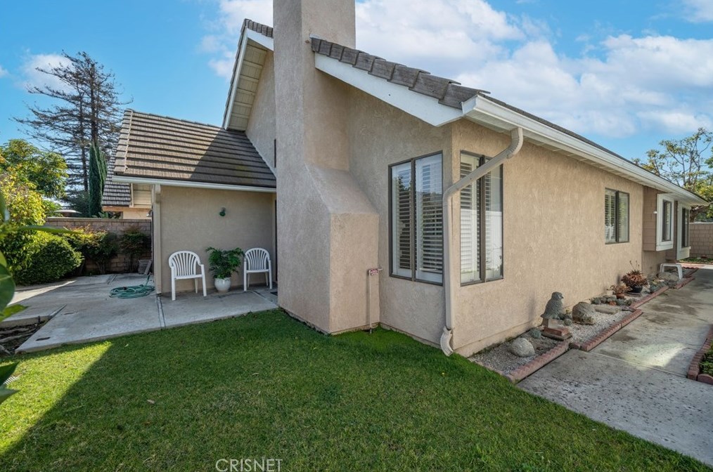 3446 Kings Ct, Costa Mesa CA  92626-1657 exterior